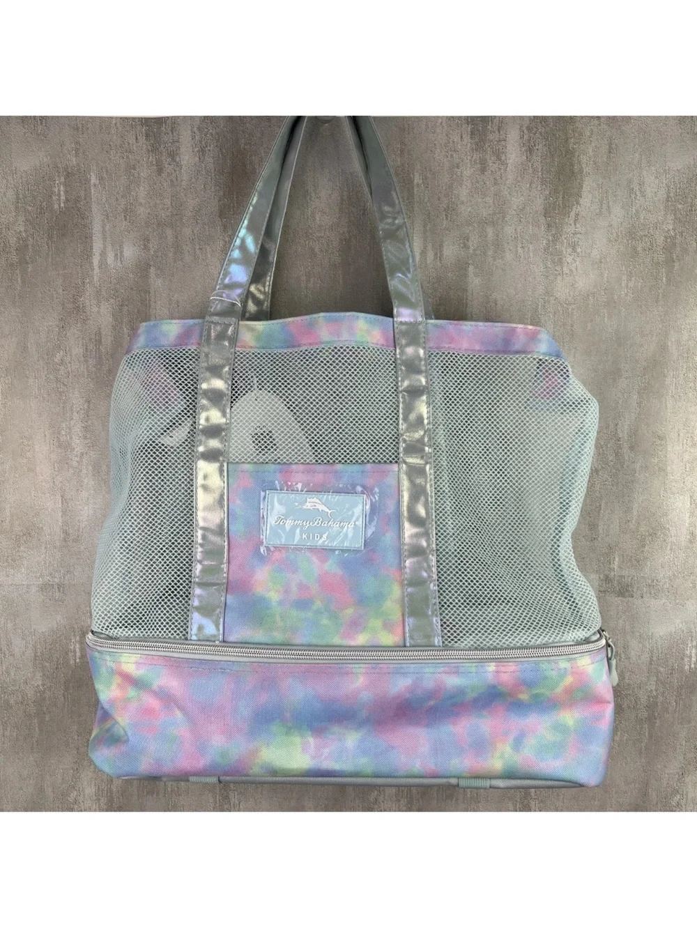 Tommy Bahama PB5 Kids Mesh Tote with Insulated Zipper Bottom Sunglasses Included